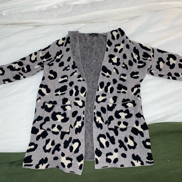Fate Sweaters - Grey Cheetah Long Sweater